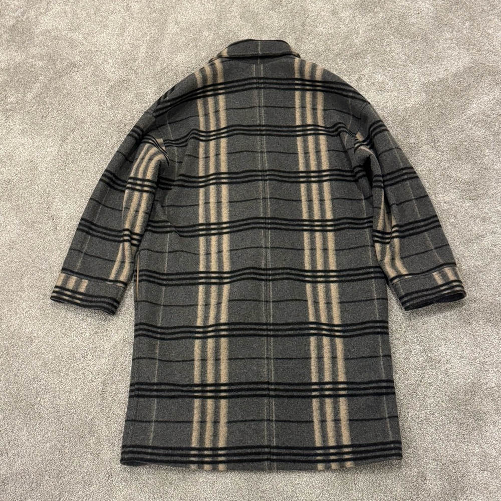 Vuori Plaid Coat in Gray and Cream - Picture 7 of 13
